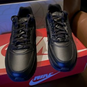 Brand new Nike air max’s. Original tags.